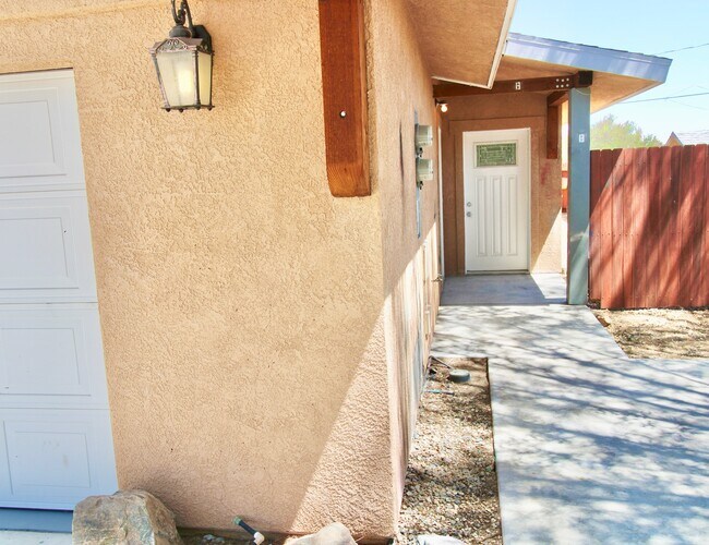 Photo - 6587 Oasis Ave