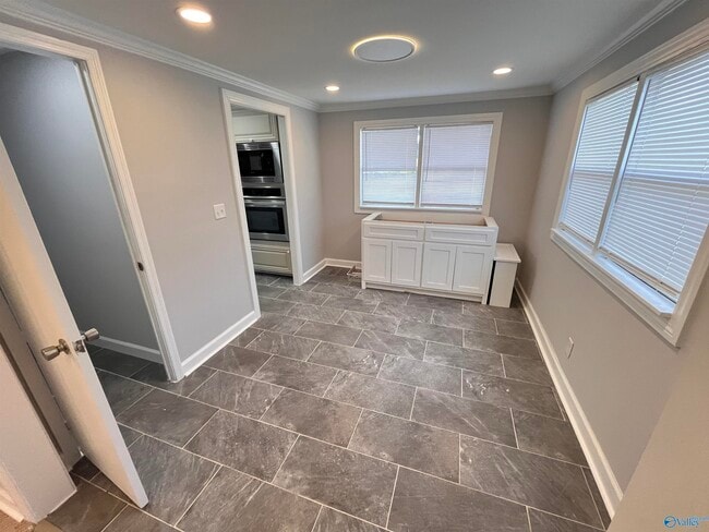 Photo - 123 Miller Ln