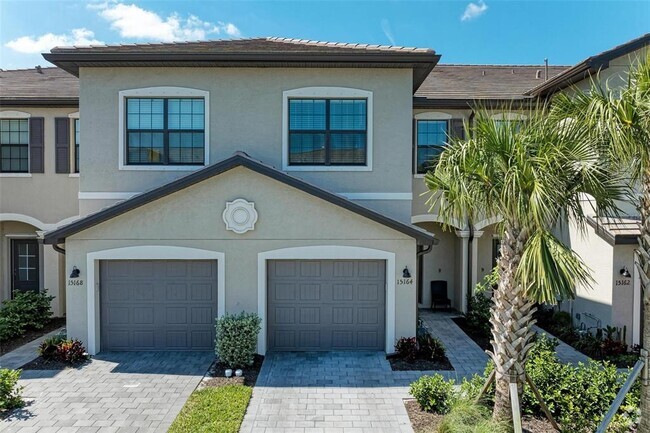 Building Photo - 15164 Sunny Day Dr Rental
