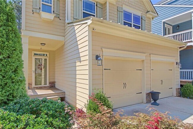 Photo - 2357 Whispering Dr NW