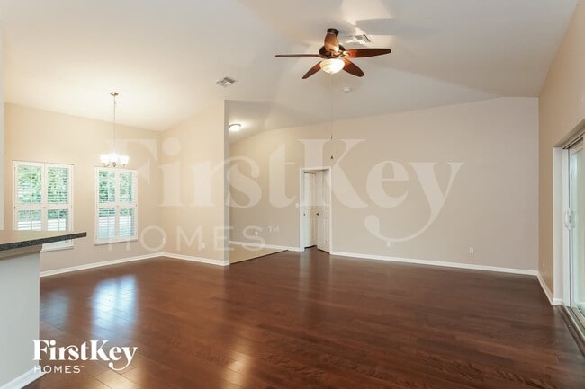 Photo - 18521 Olive Rd