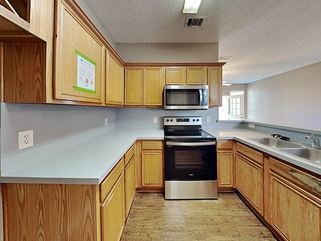 Photo - 110 Meadow Ct