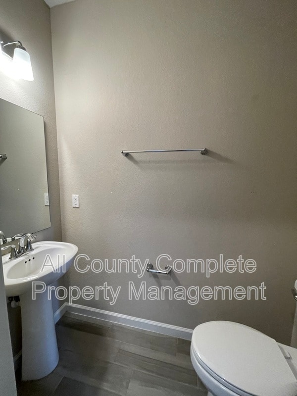 Photo - 12804 Josslyn Ln