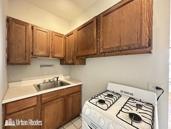 Photo - 515 W Melrose St Unit A05C