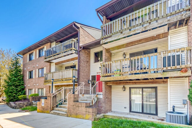 Photo - 2005 Magnolia Woods Ct