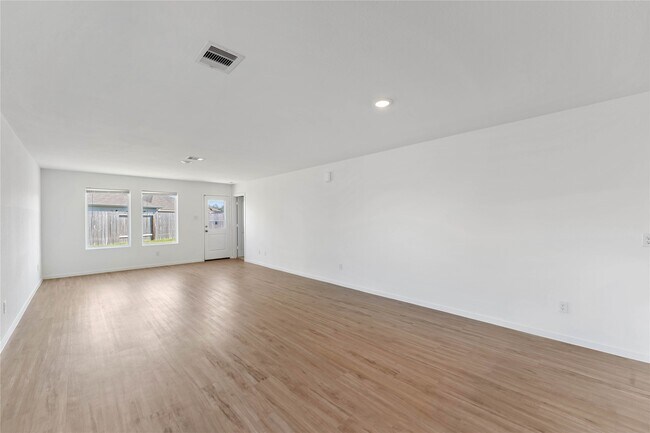 Photo - 21002 Longwitton Ln