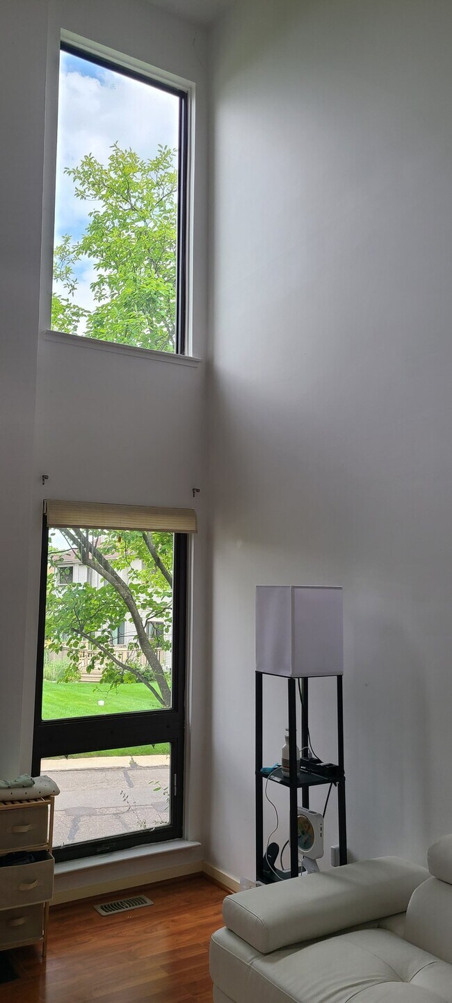 Photo - 716 Eton Ct