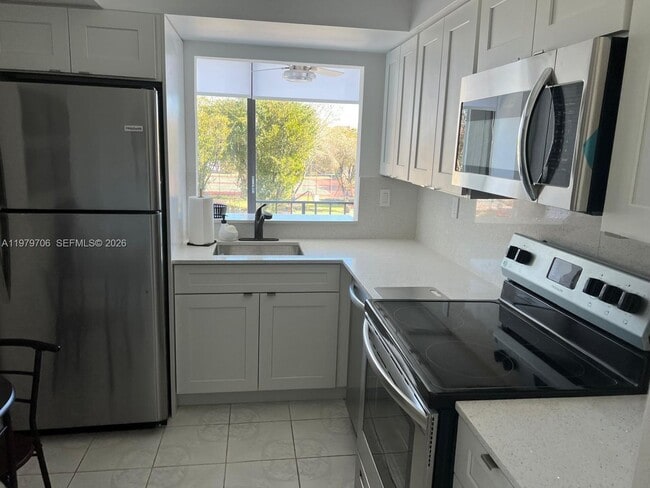 Photo - 9440 W Flagler St