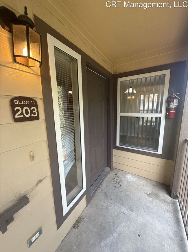 Building Photo - Spacious 2-Bed, 2-Bath Condo Available Nea... Unit 11-203