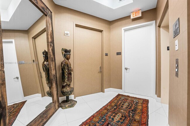 Photo - 15811 Collins Ave Unidad 3107