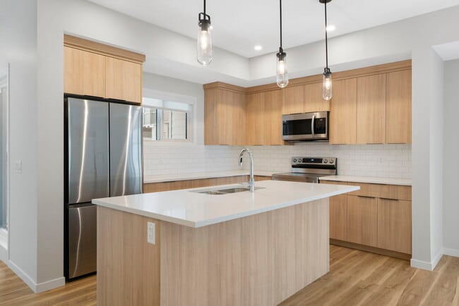 Photo - 42 Cranbrook Common SE