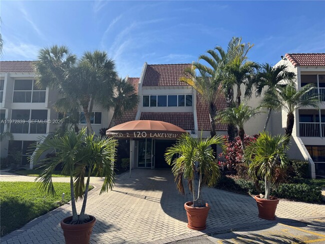 Photo - 120 Lakeview Dr Unit 305