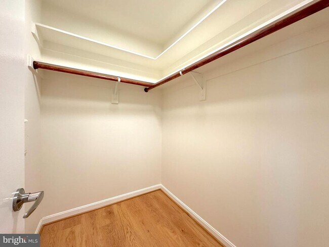 Photo - 1020 N Stafford St Unit 306