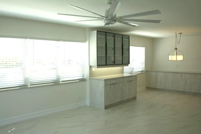 Photo - 340 Sunset Dr Unit 610