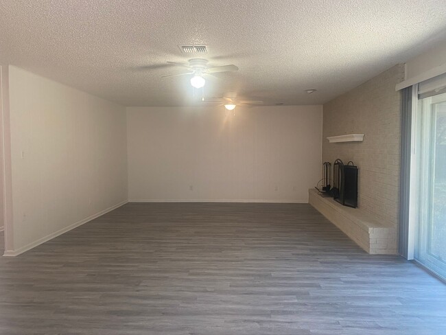 Photo - 3 BEDROOM, NEAR BELTON HIGH SCHOOL