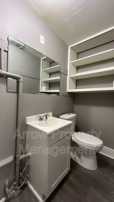 Photo - 1341 D St Unit 2