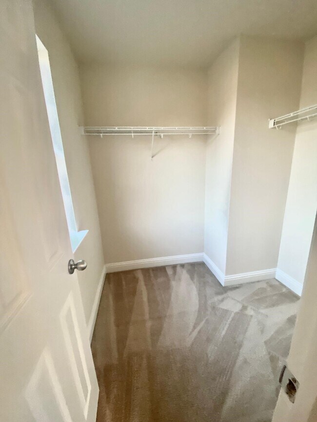 Photo - 518 Remington Chase Ct