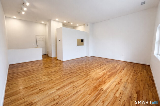 Building Photo - 114 Huckleberry Hill Rd