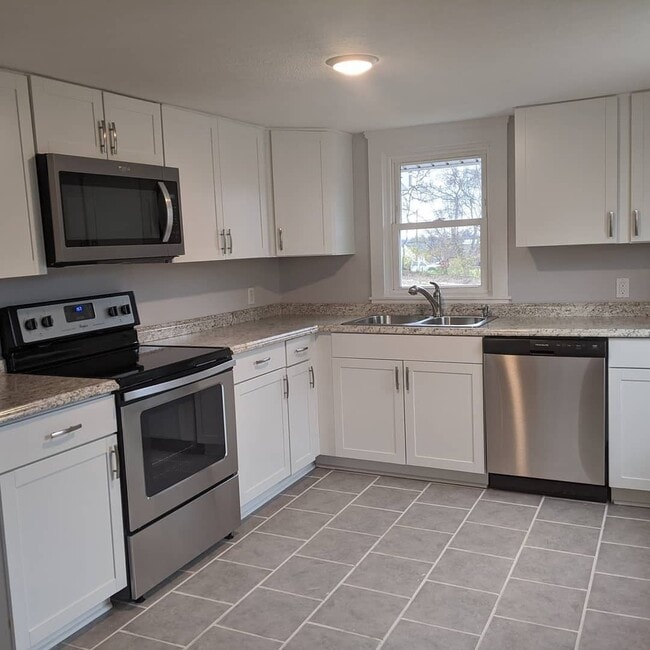 Photo - Charming Renovated 2 Bedroom Home in Gallatin