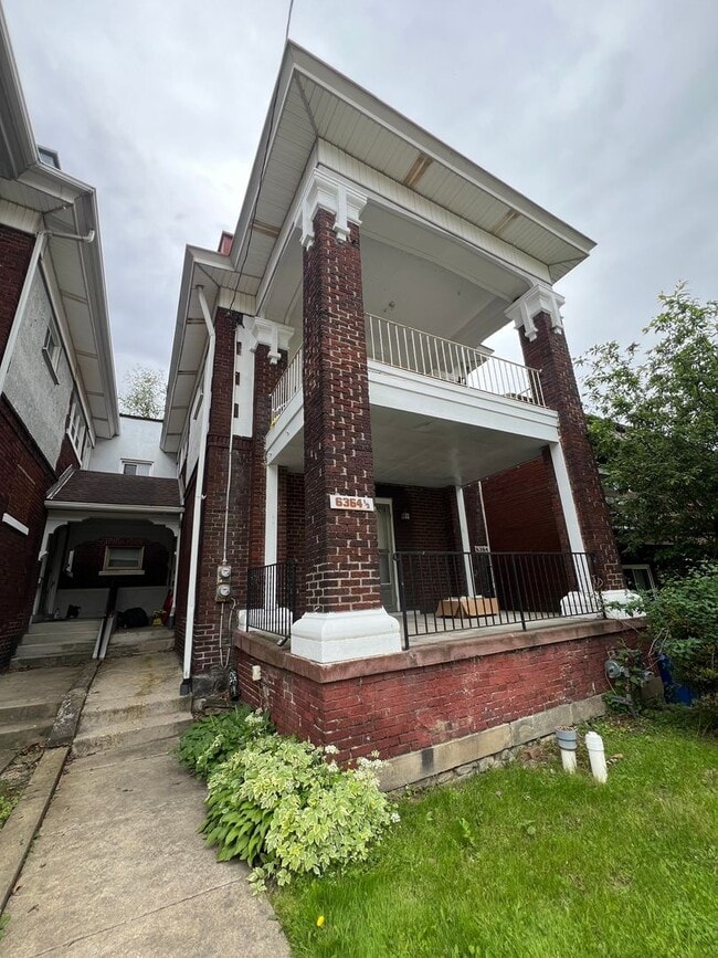 Photo - 6364 Forward Ave Apartment Unit 6364 1/2