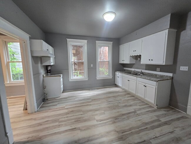 Photo - 1608 W Lincoln Ave Unit #2