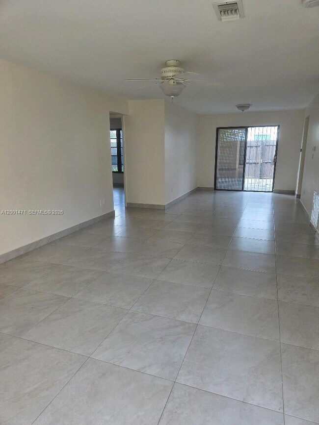 Photo - 19362 SW 103rd Ct Unidad B