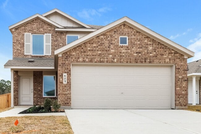 Building Photo - 605 Craven St