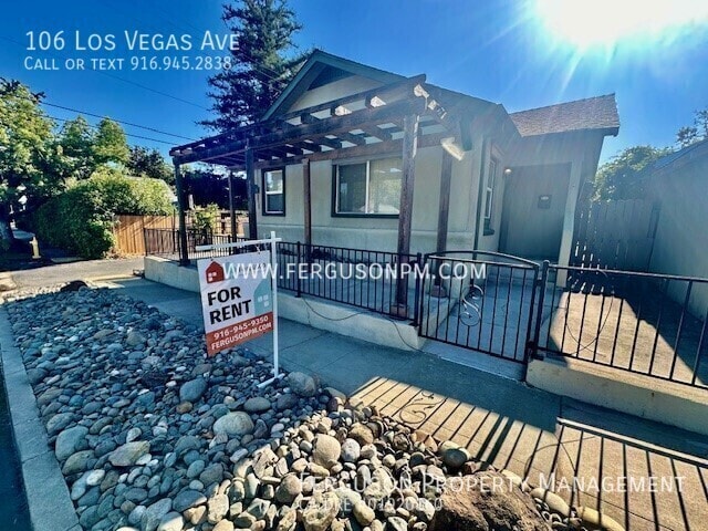 Building Photo - 106 Los Vegas Ave Rental