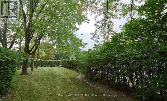 Photo - 10 Lofty Hill Way