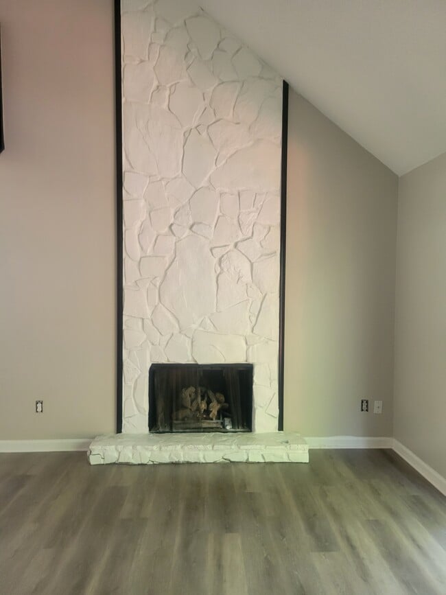 Photo - 1078 Falling Water Dr