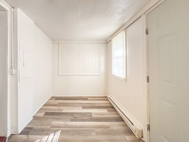 Photo - 1102 Custer St