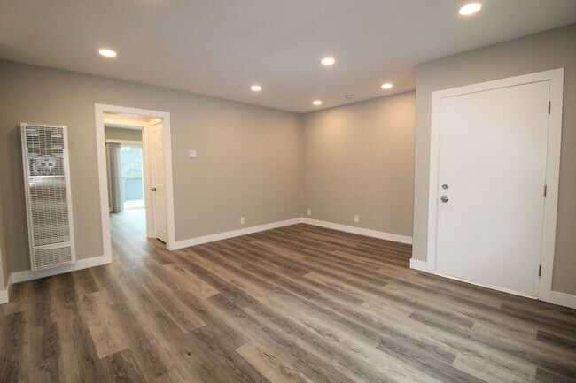 Photo - Foothill Village Apartments