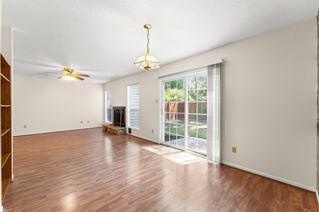 Photo - 4 Blue Fox Ct