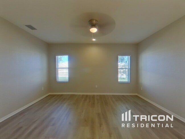 Photo - 6715 Castle Green Pl