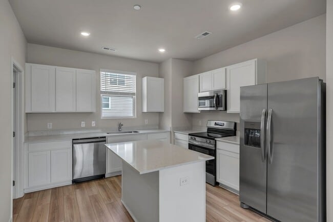 Photo - 1206 Harper Lndg