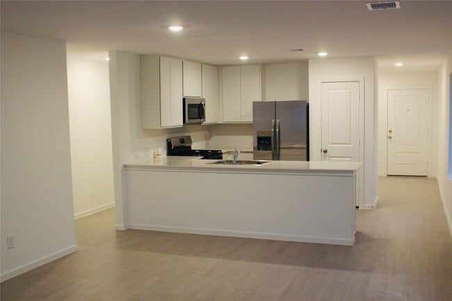 Photo - 1646 Gardenia Grv Ln