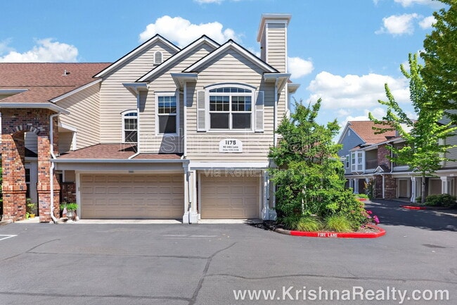 Building Photo - 1175 NE 64th Ln Unit 1109