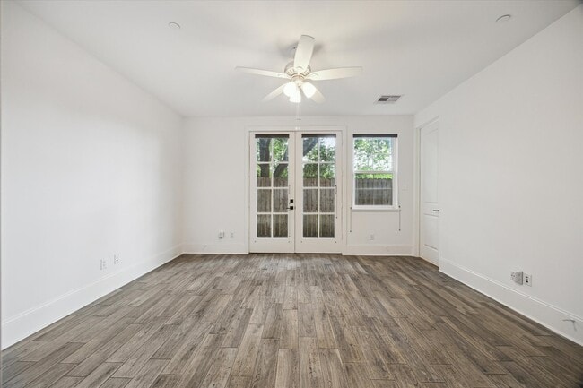 Photo - 2509 Dorrington St