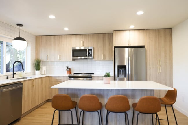 Photo - 3921 I St Unidad ID1334342P