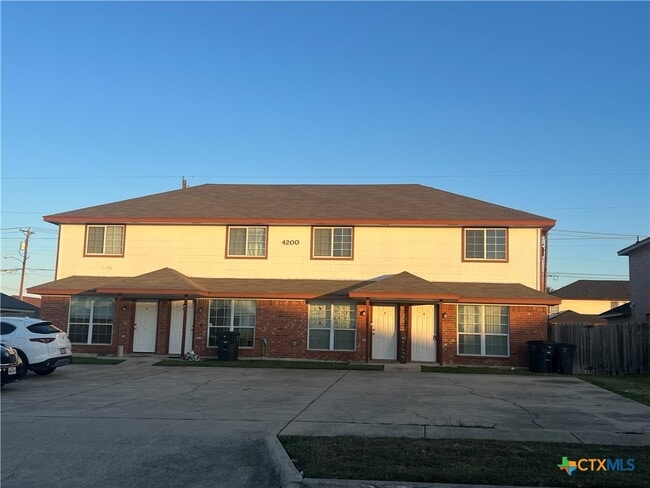 Building Photo - 4200 Alan Kent Dr