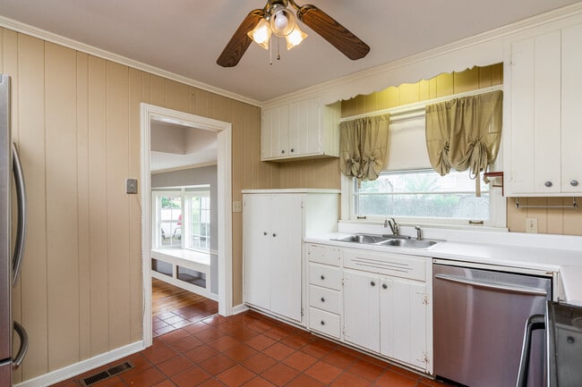 Photo - 5121 Wilmar Dr
