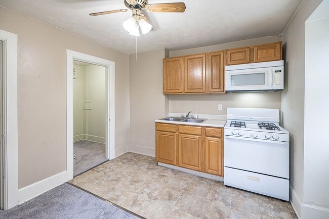 Photo - 735 W 26th St Unit APT 2