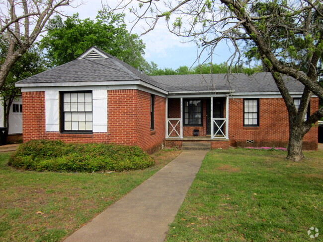 Building Photo - 1914 S Donnybrook Ave Rental