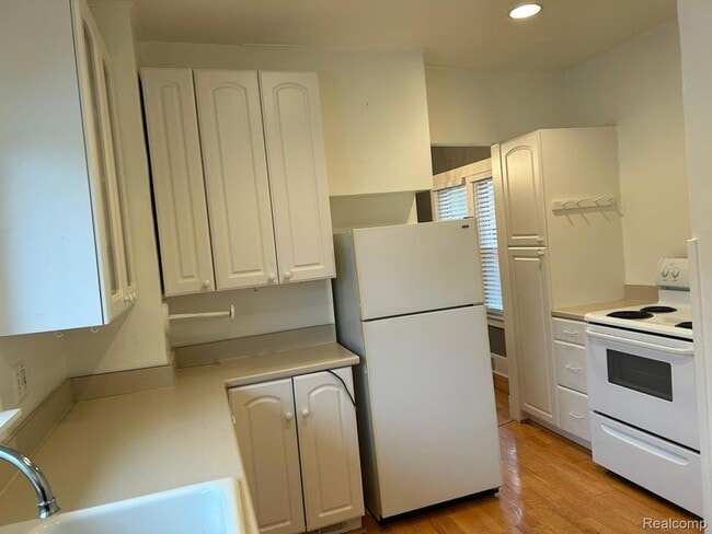 1424 Smith Ave