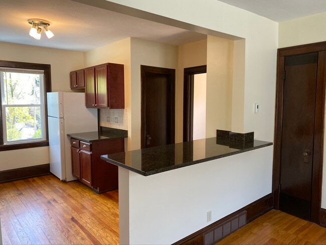 Photo - 1745 W 31st Pl Unidad 1