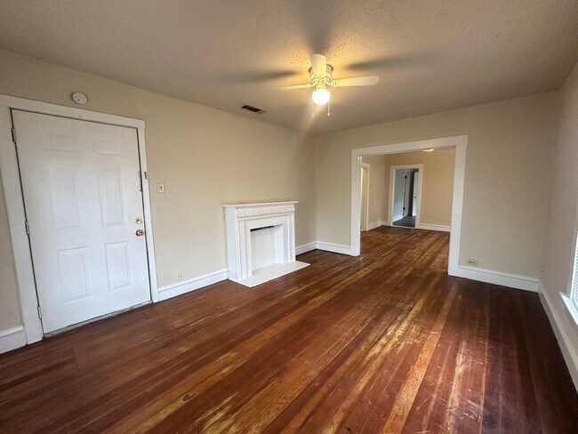 Photo - 2112 McKenzie Ave