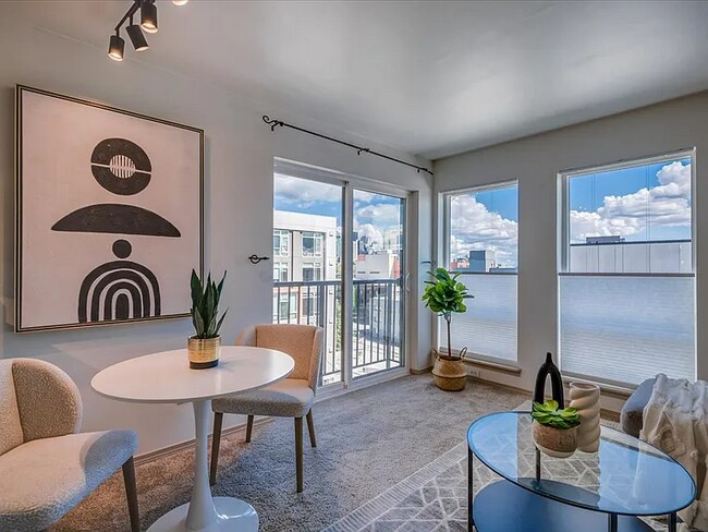 Photo - 323 Queen Anne Ave N Unidad 512