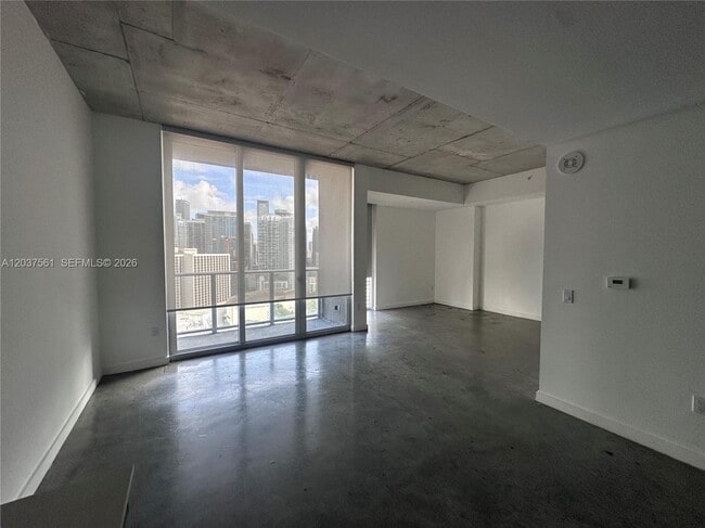 Photo - 151 SE 1st St Unidad 2405