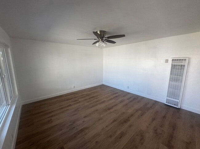 Photo - 1499 W 35th Pl Unit 1