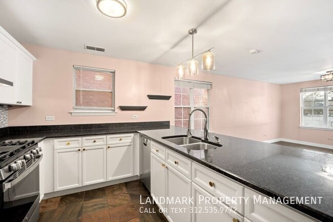 Photo - 1449 N Larrabee St Unit B